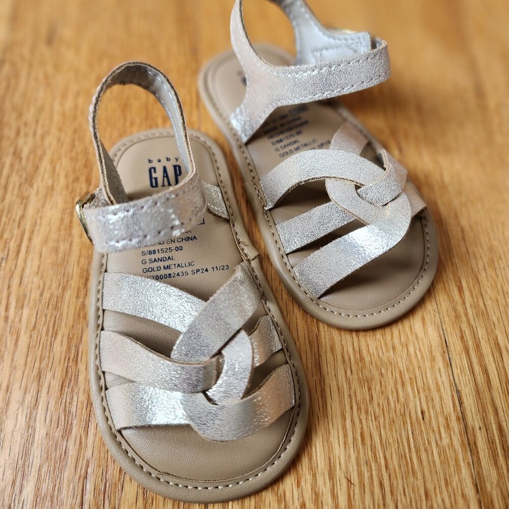 Baby GAP metallic sandals nwot infant 12-18 months